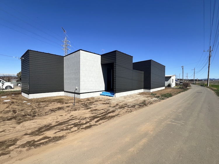 茨城県筑西市注文住宅「中庭のある平屋」の完成お引き渡しを行いました！