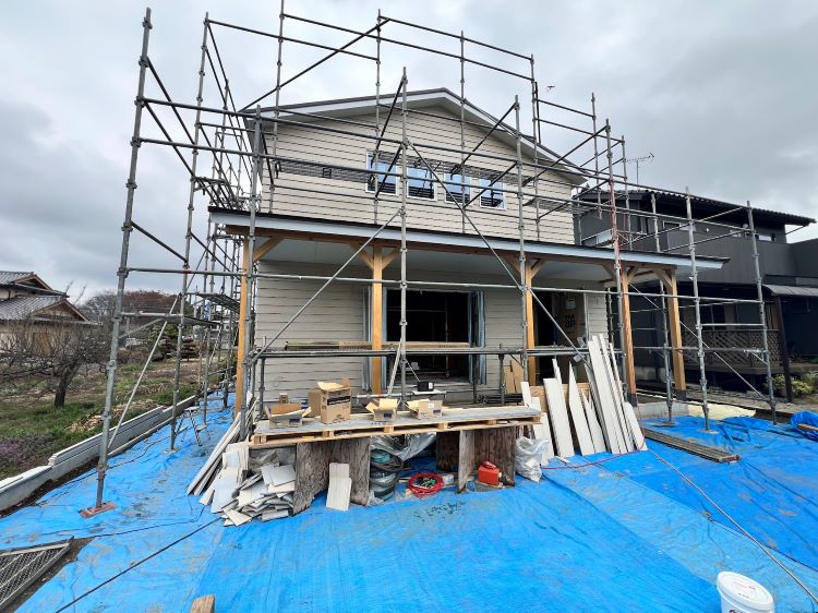 茨城県筑西市「吹き抜けのあるアメリカンハウス」の工事が順調に進行中です！